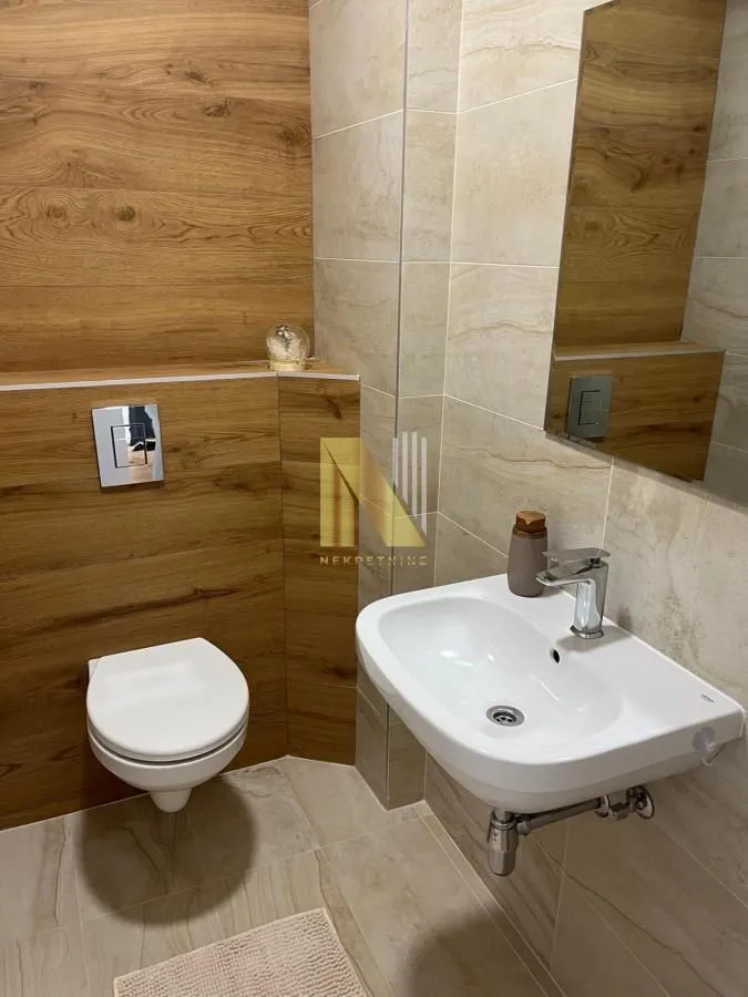 Izdavanje, trosoban stan, 71m², Socijalno, Novi Sad Sve Podlokacije