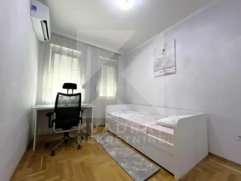 Rent, two bedroom apartment, 73m², Stari Aerodrom, Podgorica - image 8