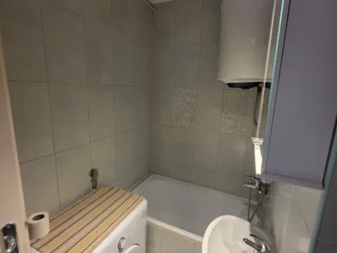 Izdavanje, dvosoban stan, 60m², Preko Morače, Podgorica - image 7