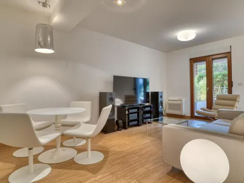 Prodaja, dvosoban stan, 90m², Gorica C, Podgorica - image 12