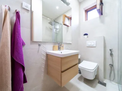 Izdavanje, trosoban stan, 120m², Gorica C, Podgorica - image 10