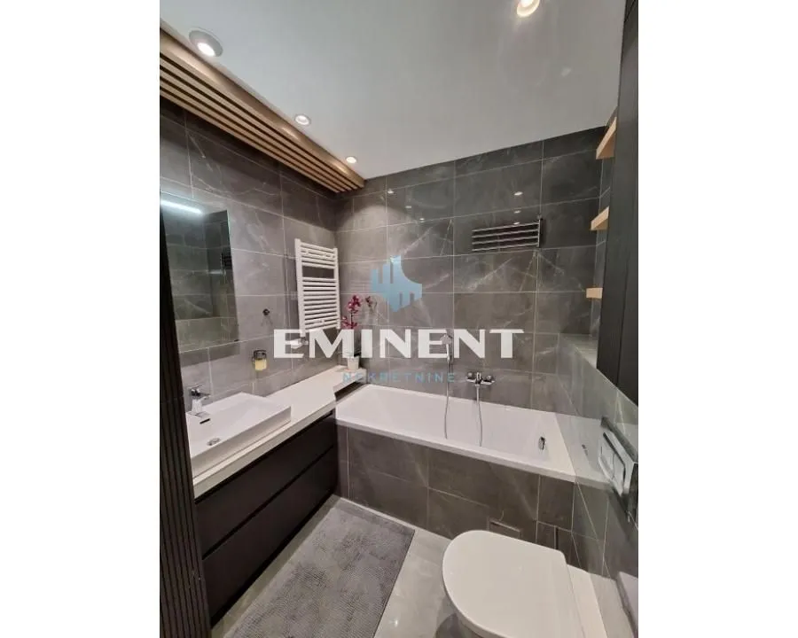 Sale, three bedroom apartment, 75m², Novi Beograd Blok 65, Novi Beograd Sve Podlokacije