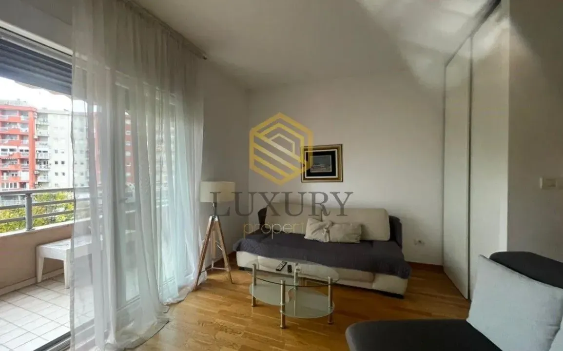 Izdavanje, garsonjera, 35m², City Kvart, Podgorica