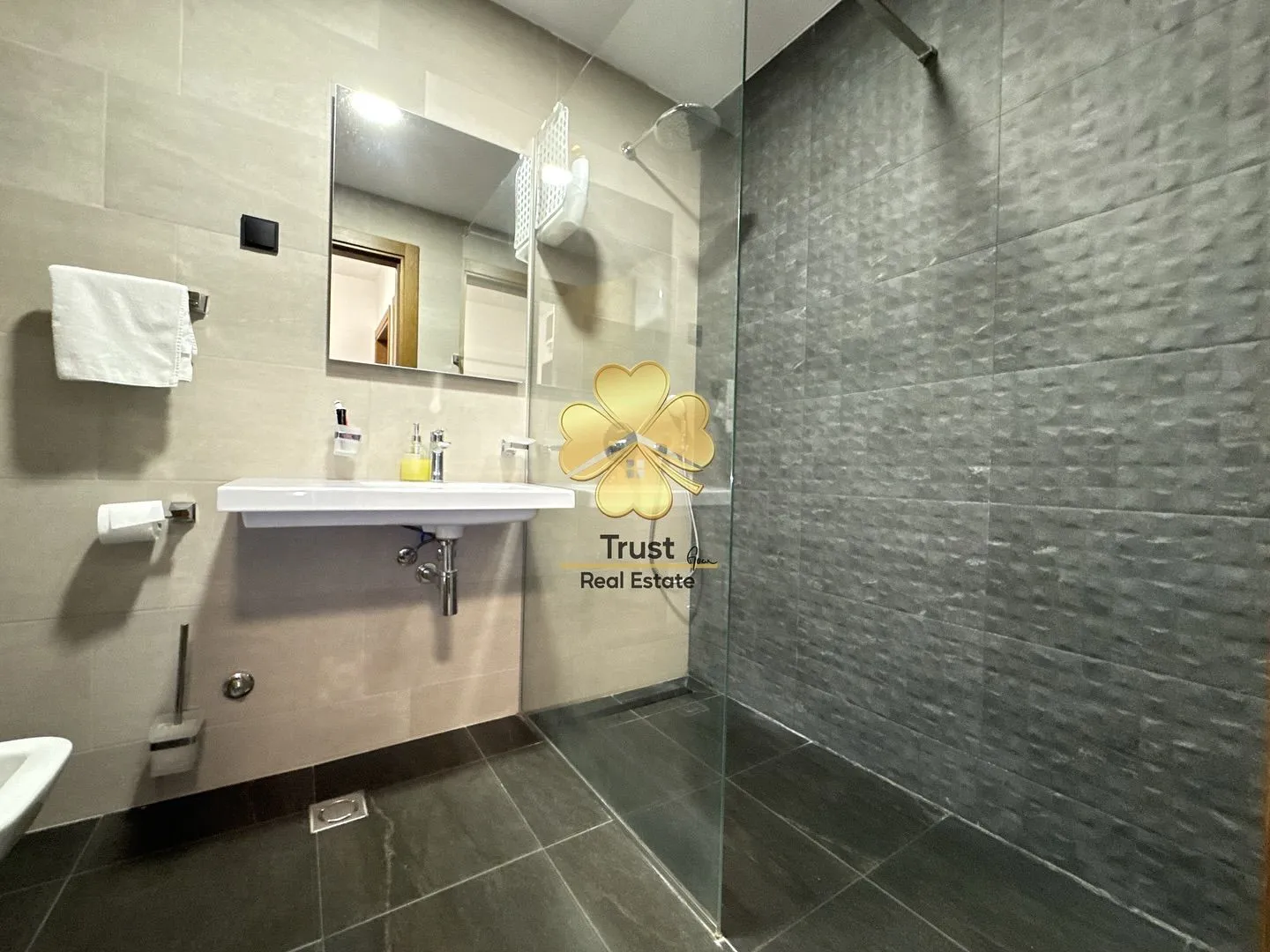 Izdavanje, jednosoban stan, 50m², Podgorica, Crna Gora