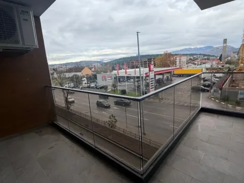 Prodaja, trosoban stan, 83m², Podgorica, Crna Gora - image 4