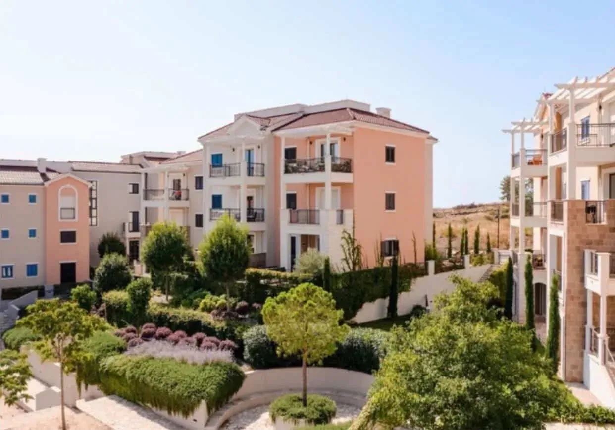 Rent, apartment, 60m², Tivat, Crna Gora