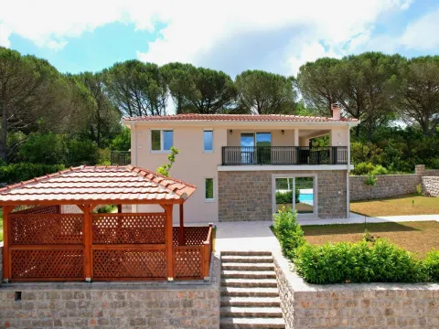 Prodaja, kuća, 185m², Zagora, Kotor - image 1