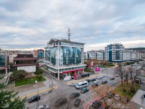 Izdavanje, trosoban stan, 83m², Preko Morače, Podgorica - image 17