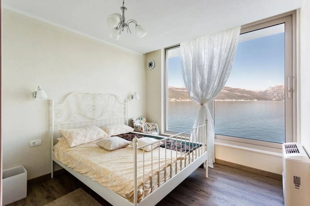 Prodaja, kuća, 240m², Krašići, Tivat