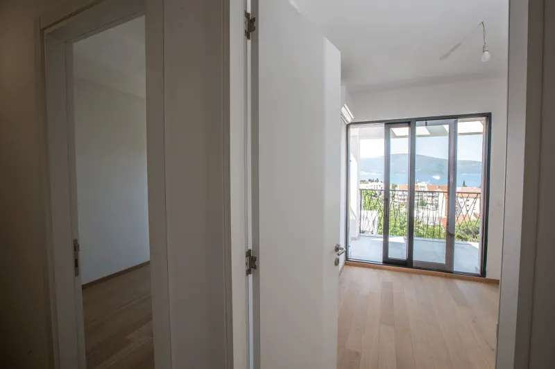 Prodaja, trosoban stan, 143m², Tivat, Crna Gora