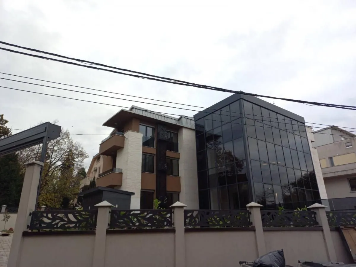 Rent, office space, 278m², Senjak, Beograd
