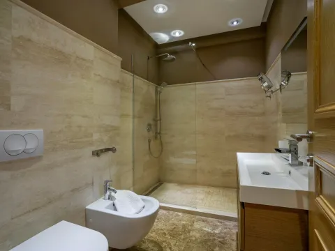 Sale, house, 600m², Blizikuće, Budva - image 21