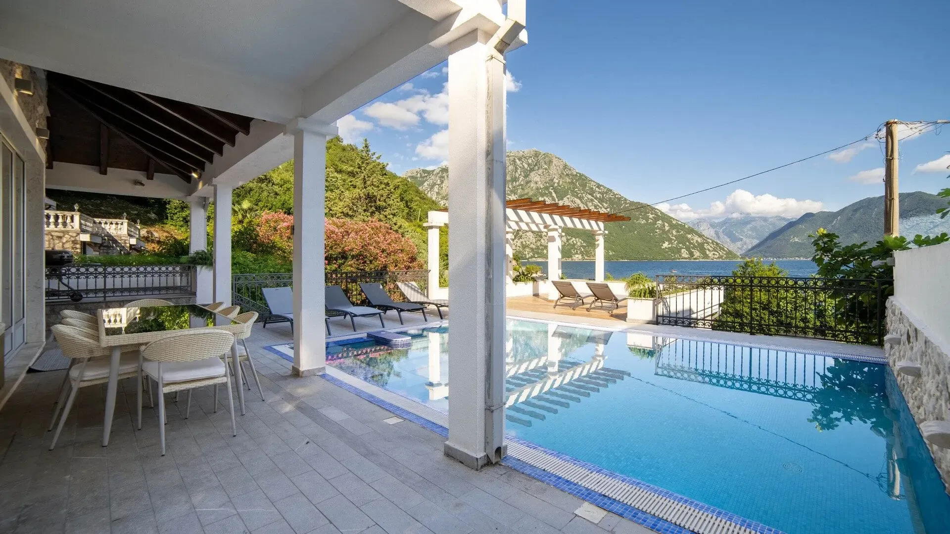 Sale, house, 405m², Kotor, Crna Gora