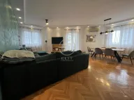 Izdavanje, četvorosoban stan, 130m², Centar, Novi Sad - image 1