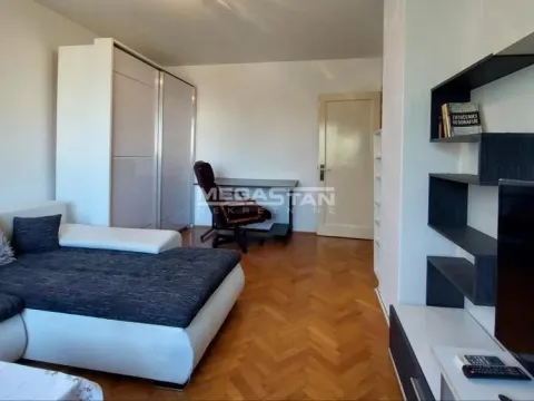 Rent, one bedroom apartment, 35m², Vračar Centar, Vračar Sve Podlokacije - image 3