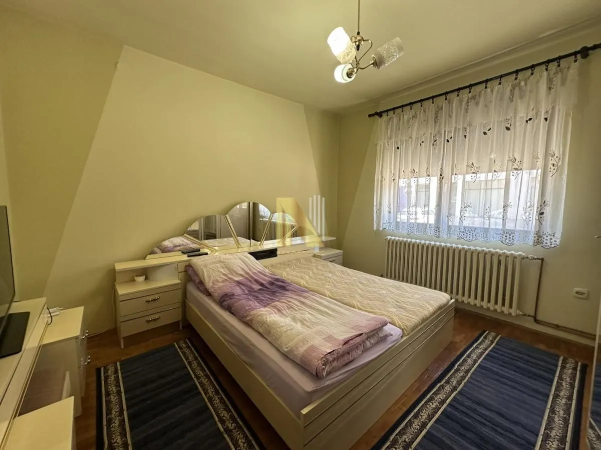 Prodaja, kuća, 175m², Centar, Zrenjanin