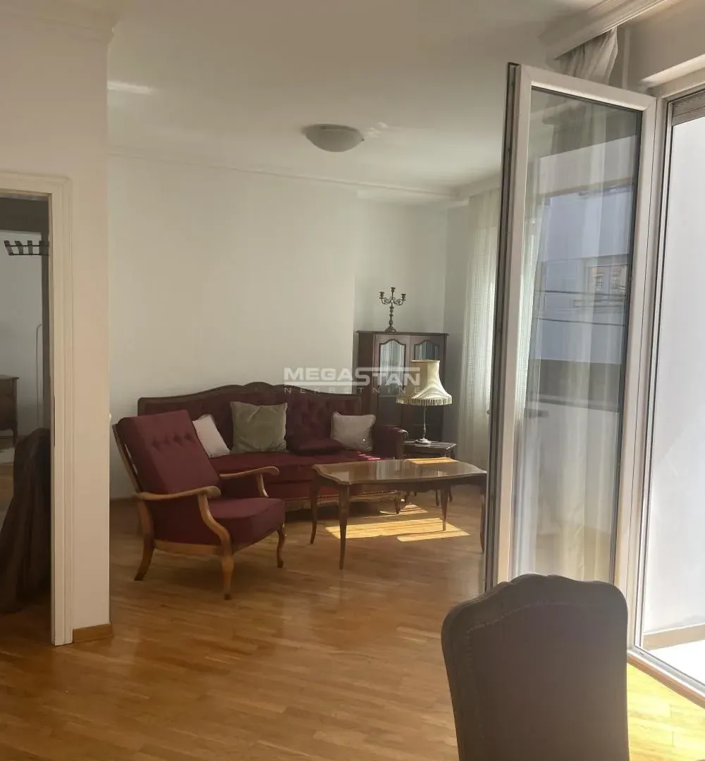 Izdavanje, dvosoban stan, 56m², Vračar Centar, Vračar Sve Podlokacije