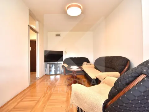 Izdavanje, jednosoban stan, 40m², Preko Morače, Podgorica - image 1