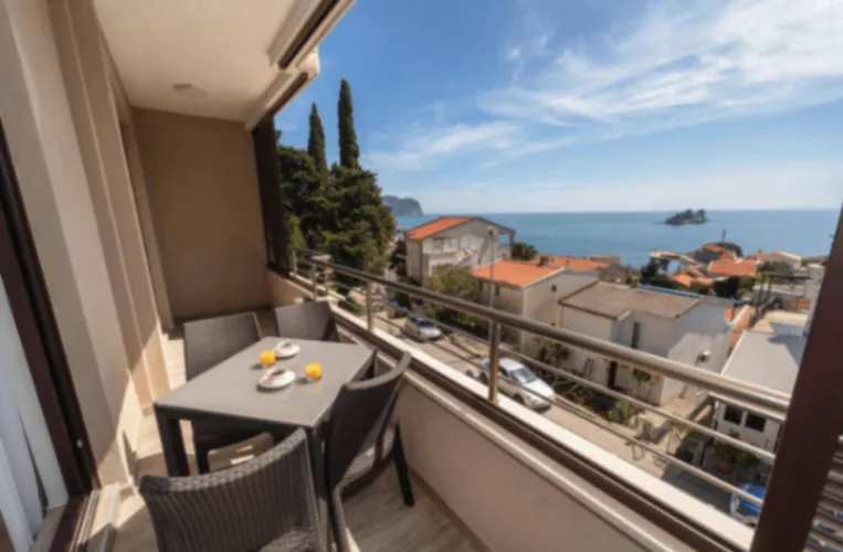 Rent, house, 200m², Petrovac, Budva