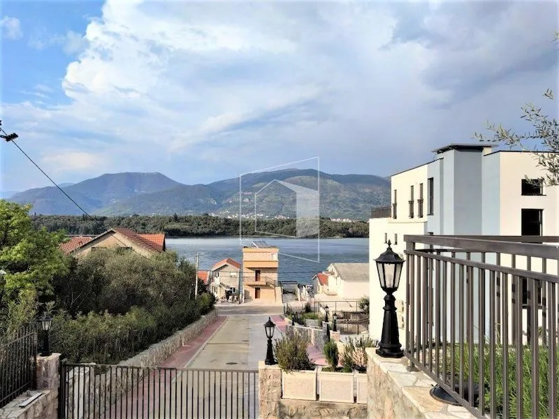 Rent, apartment, 51m², Obala Đuraševića, Tivat
