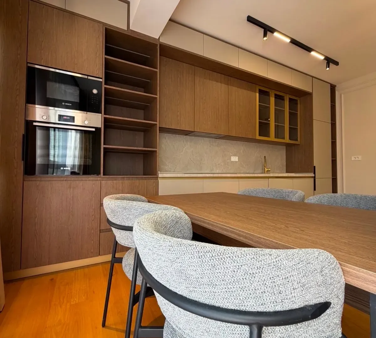 Stan-na-dan, jednosoban stan, 55m², Centar, Bar