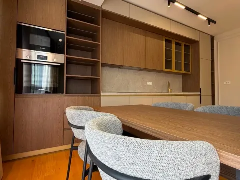 Stan-na-dan, jednosoban stan, 55m², Centar, Bar - image 2