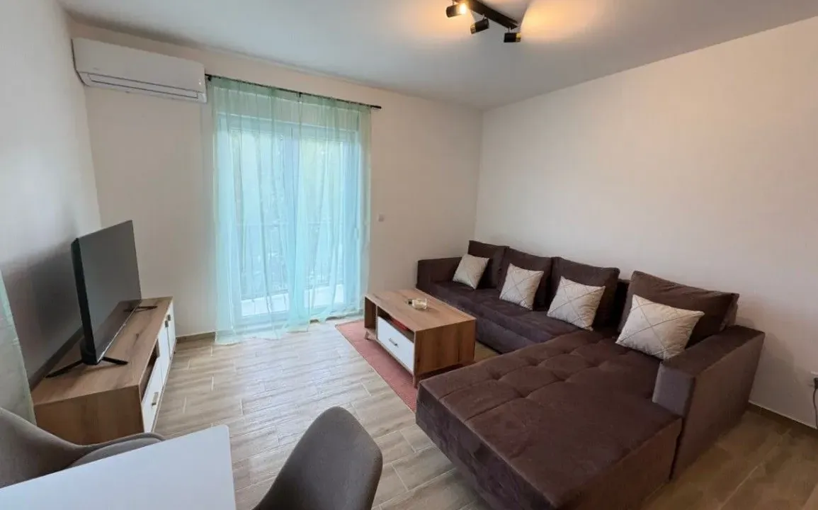 Izdavanje, jednosoban stan, 47m², Igalo, Herceg Novi