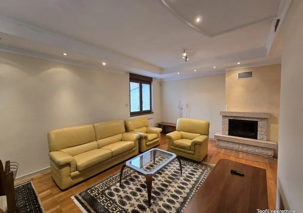 Prodaja, trosoban stan, 77m², Autokomanda, Voždovac Sve Podlokacije