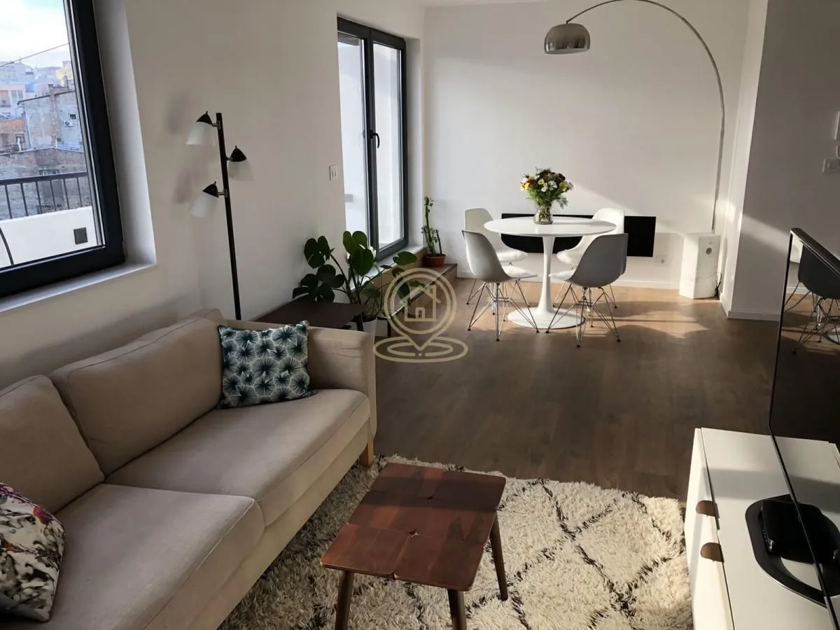 Izdavanje, dvosoban stan, 45m², Stari Grad, Beograd