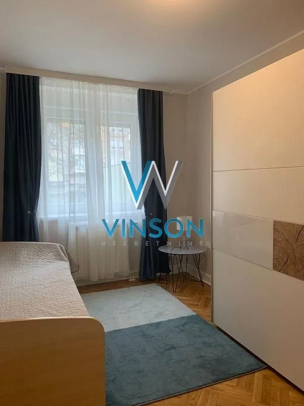 Izdavanje, trosoban stan, 130m², Grbavica, Novi Sad Sve Podlokacije
