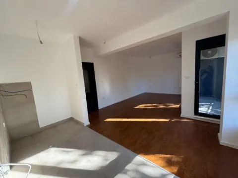 Prodaja, dvosoban stan, 68m², Zagorič, Podgorica - image 4