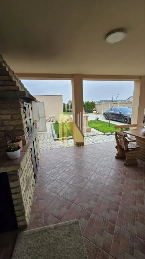 Prodaja, kuća, 151m², Rumenka, Novi Sad Sve Podlokacije