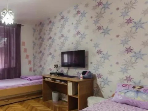 Prodaja, kuća, 340m², Gorica C, Podgorica - image 8