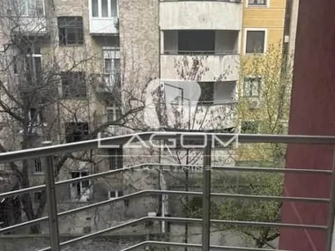 Rent, four bedroom apartment, 156m², Vračar Centar, Vračar Sve Podlokacije - image 10