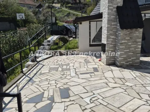 Kuća in Banja Koviljača