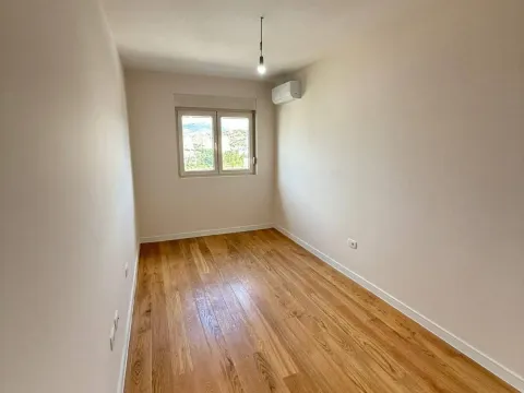 Sale, two bedroom apartment, 72m², Central Point, Podgorica - image 4