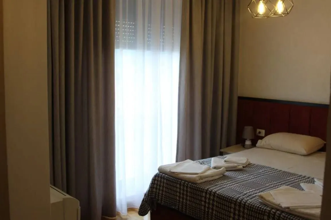 Rent, two bedroom apartment, 86m², Bečići, Budva