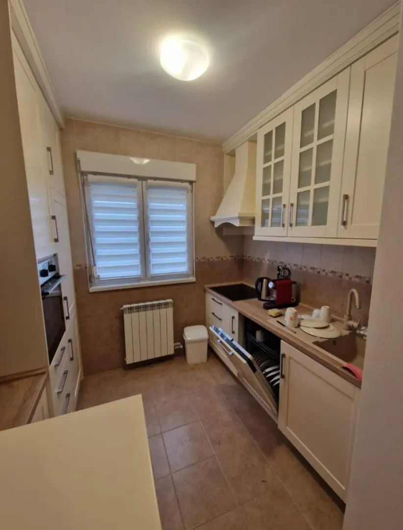Prodaja, dvosoban stan, 76m², Centar, Bar