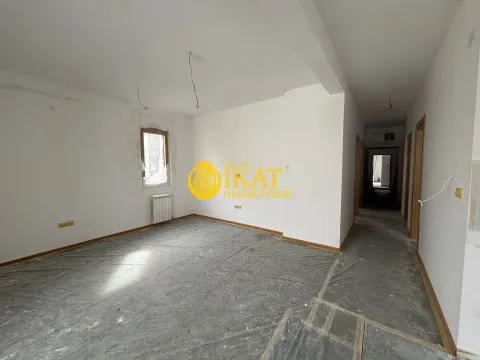 Prodaja, četvorosoban stan, 73m², Kluz, Zvezdara Sve Podlokacije - image 6