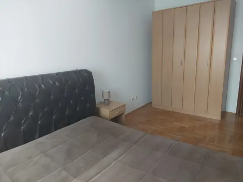 Rent, two bedroom apartment, 80m², City Kvart, Podgorica - image 11