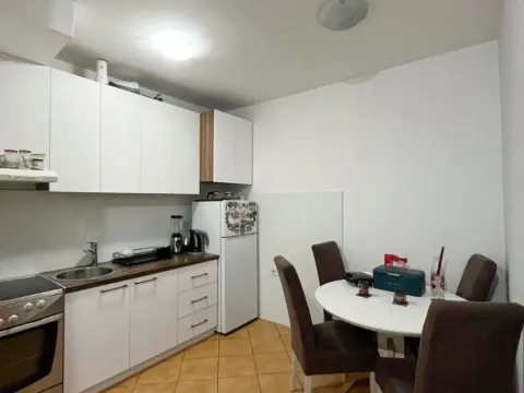 Izdavanje, jednosoban stan, 43m², City Kvart, Podgorica - image 4