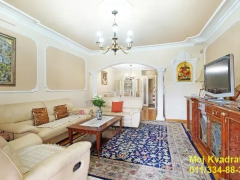 Prodaja, kuća, 250m², Brace Jerković, Voždovac Sve Podlokacije - image 2