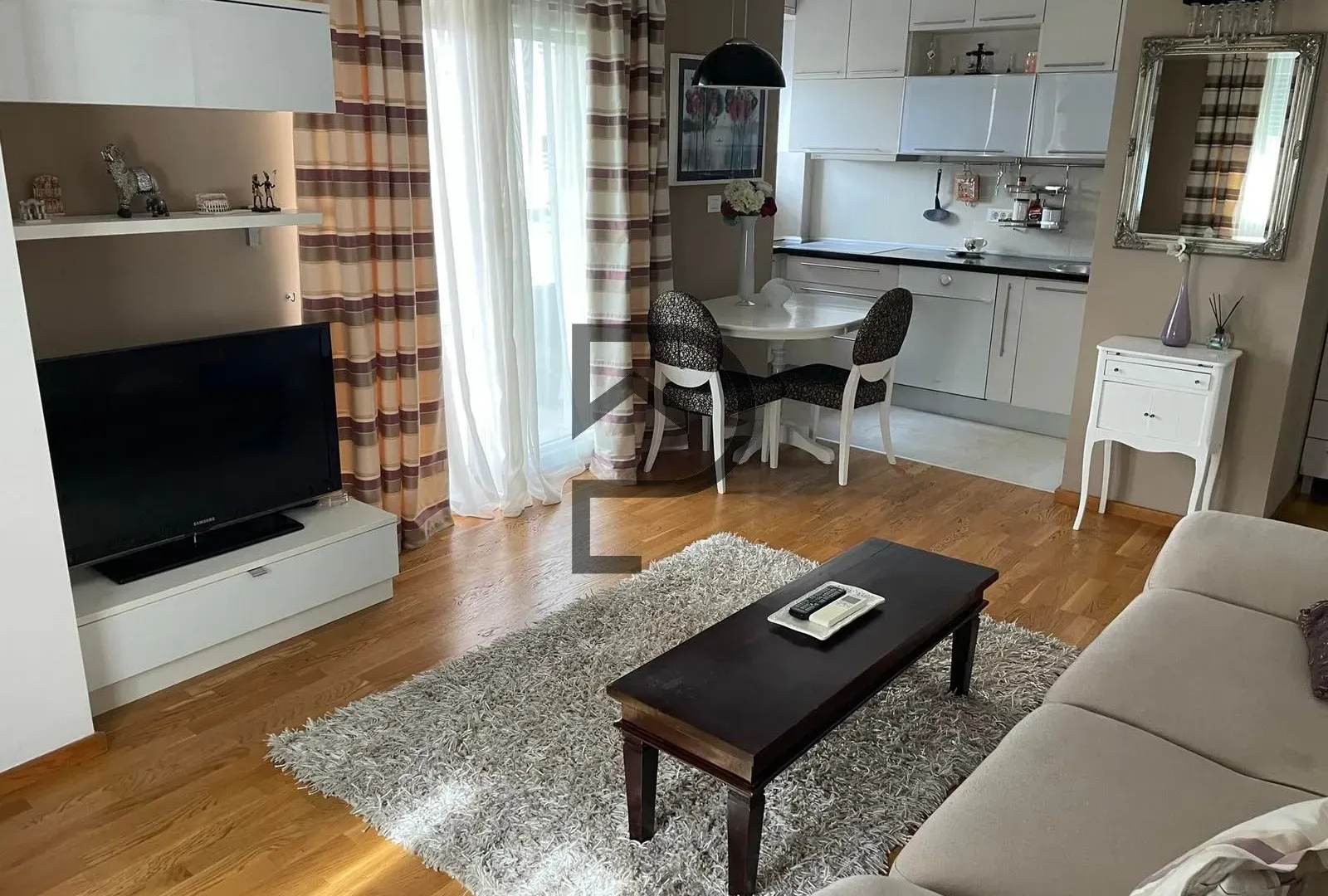 Izdavanje, stan, 63m², City Kvart, Podgorica