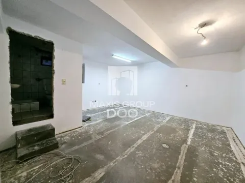 Izdavanje, poslovni prostor, 82m², Zemun Kalvarija, Zemun Sve Podlokacije - image 7