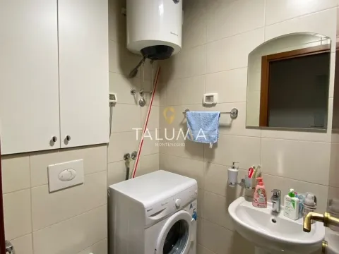 Izdavanje, garsonjera, 33m², City Kvart, Podgorica - image 3