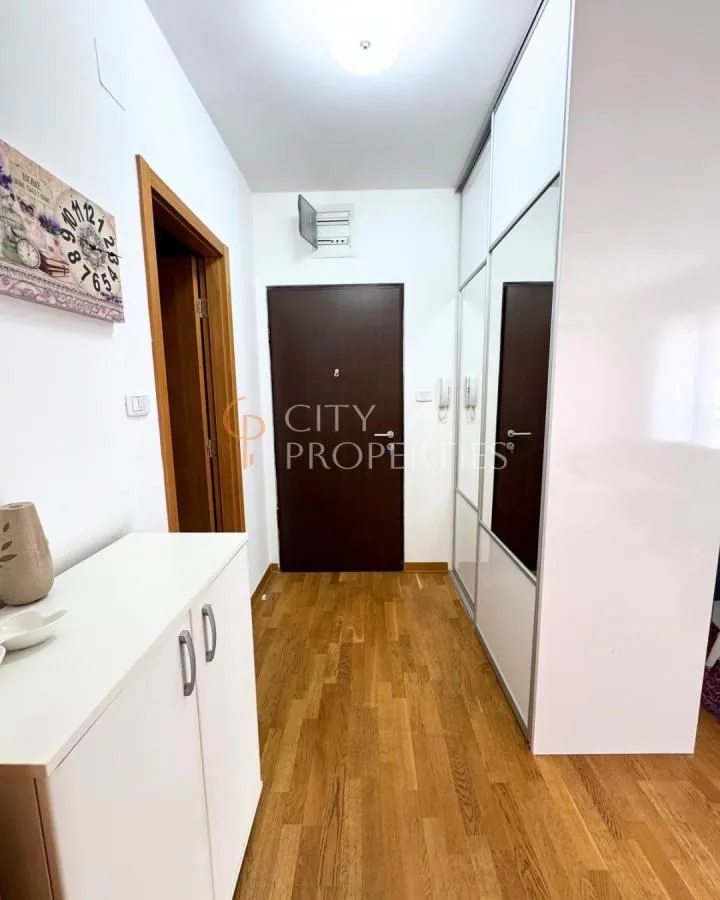 Izdavanje, jednosoban stan, 50m², City Kvart, Podgorica