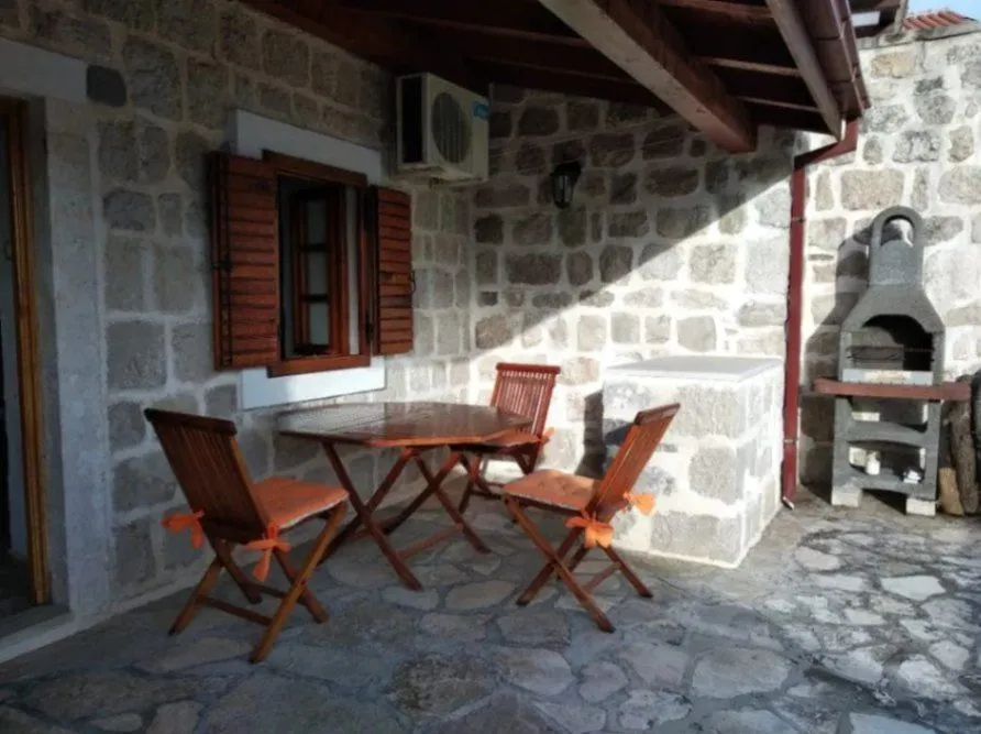 Prodaja, dvosoban stan, 87m², Perast, Kotor