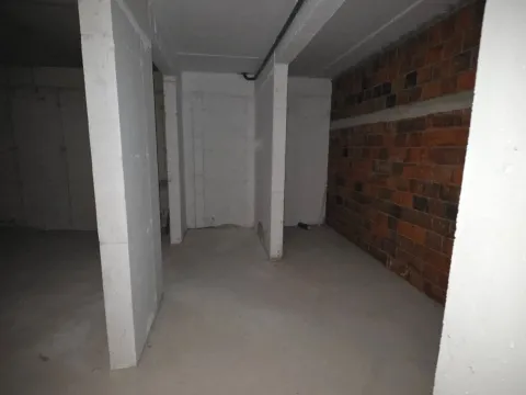 Izdavanje, poslovni prostor, 120m², Pobrežje, Podgorica - image 9