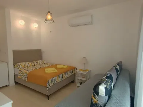 Izdavanje, garsonjera, 30m², Dubovica, Budva - image 9