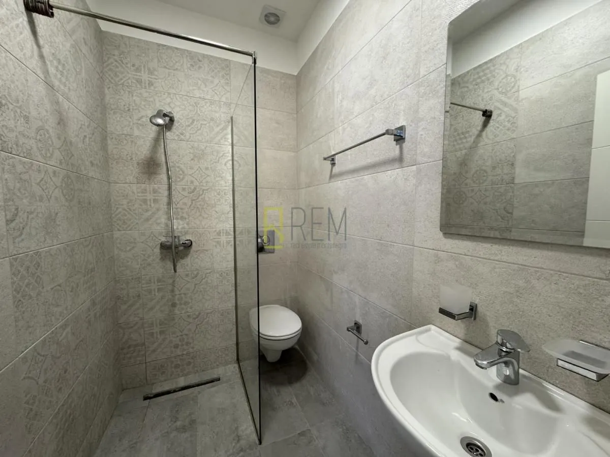 Rent, house, 250m², Gornja Gorica, Podgorica